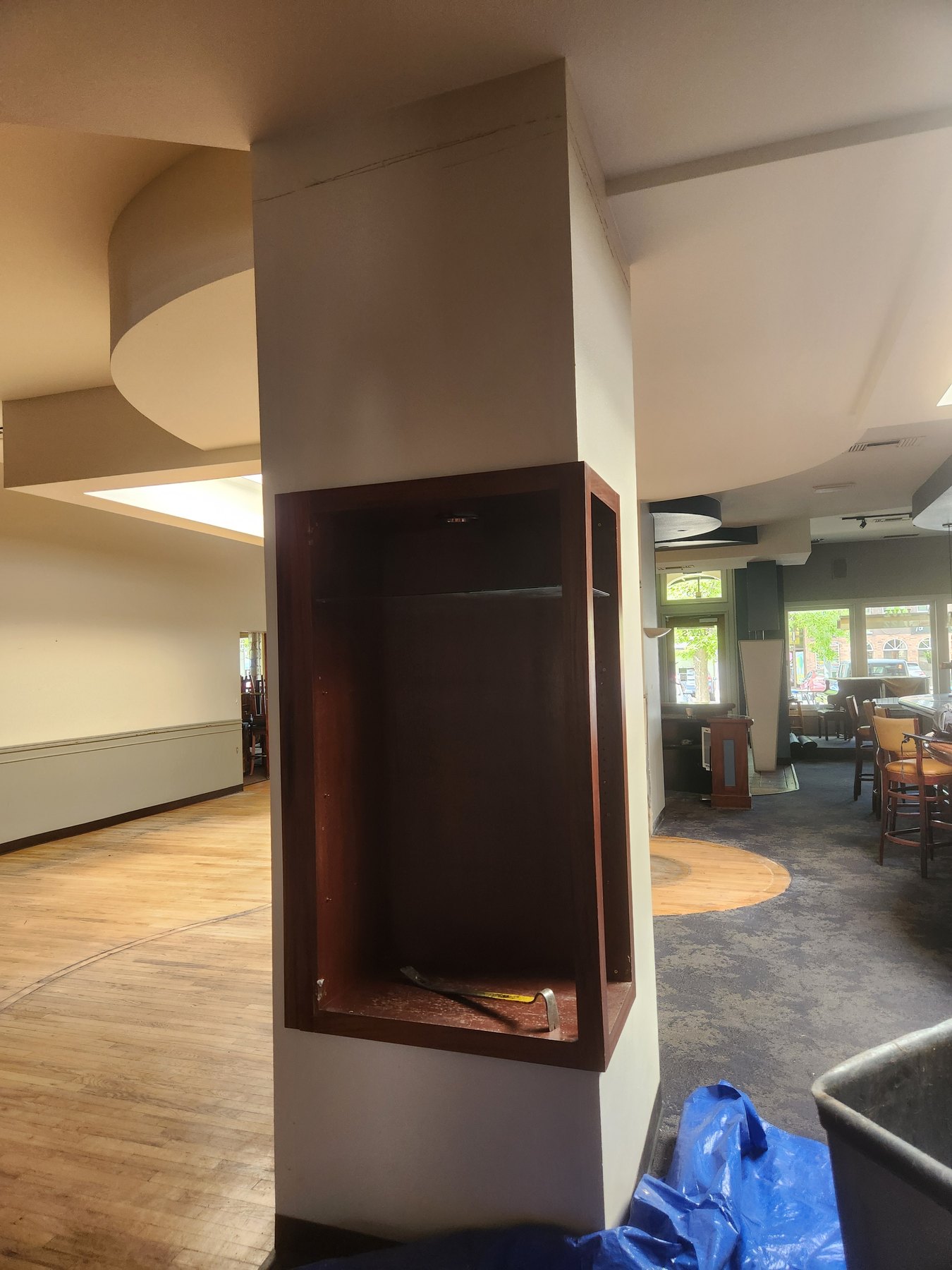 Jay’s Bistro column enclosure before removal