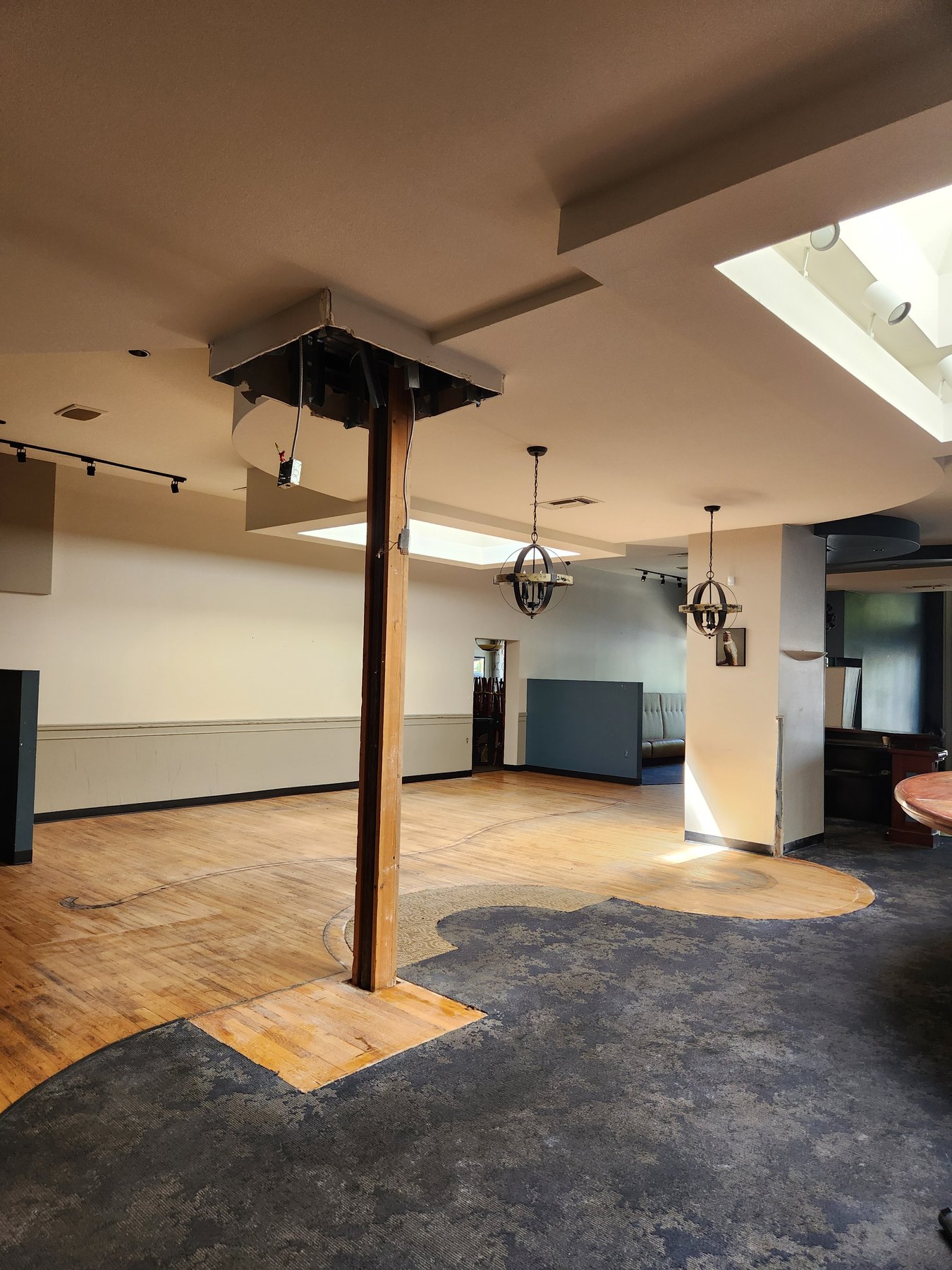 Jay’s Bistro after column-surround removal, with wood post retained